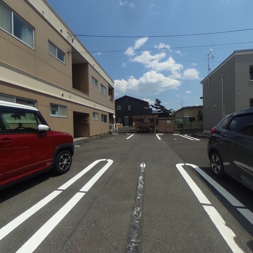 写真:コーポ堀江の敷地全景