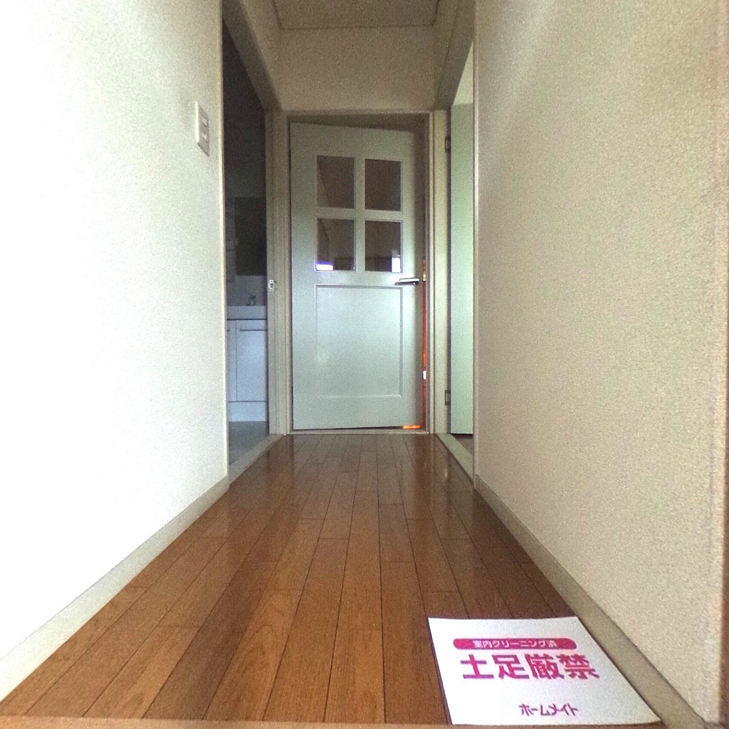 写真:ルミナストワール松栄の玄関ホール