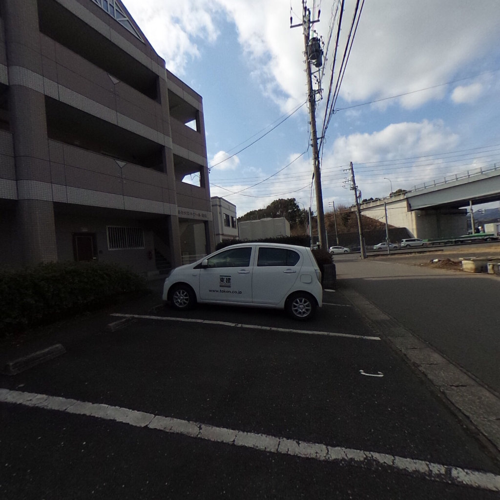 写真:ルミナストワール松栄の敷地全景