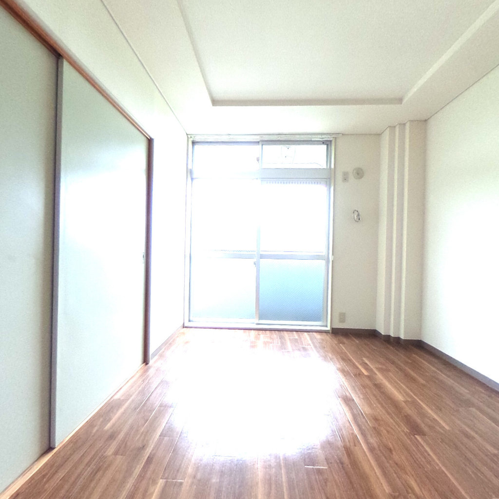 写真:リバーサイドマルセイユの洋室