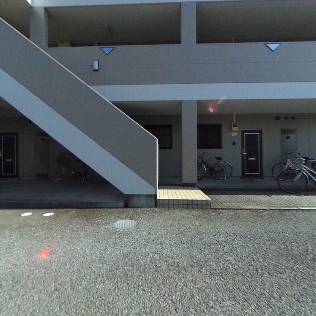 写真：シャトー長沢の建物全景