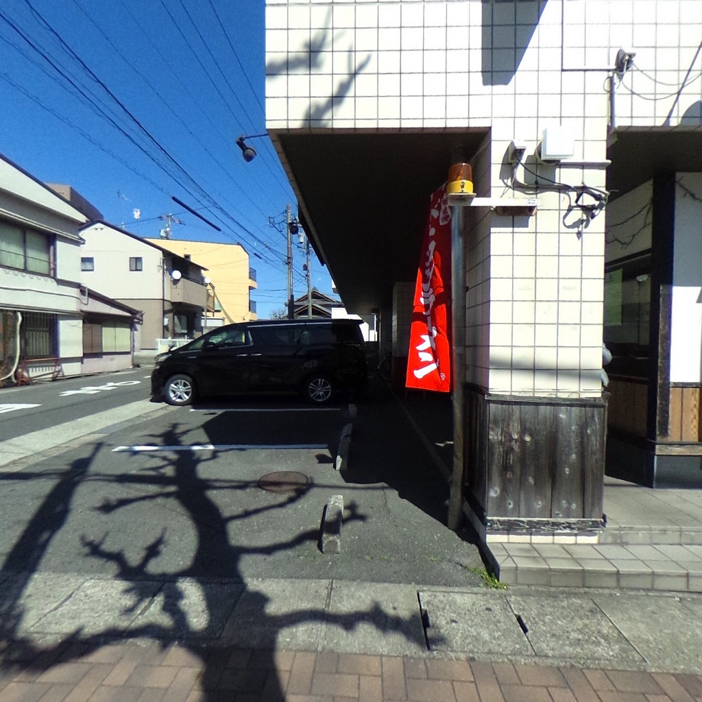 写真:名古屋市天白区元八事3丁目の建物全景