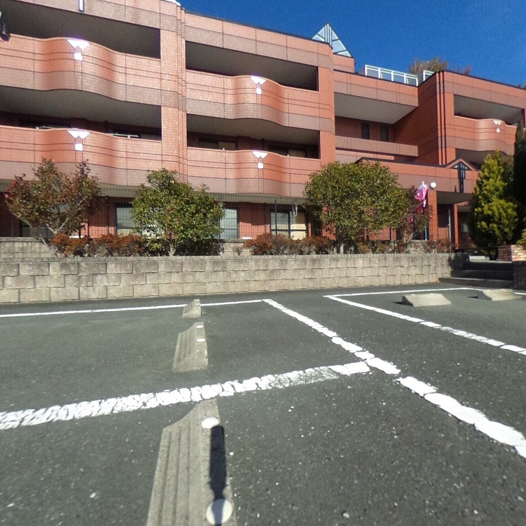 写真:スターガーデン新栄の建物全景