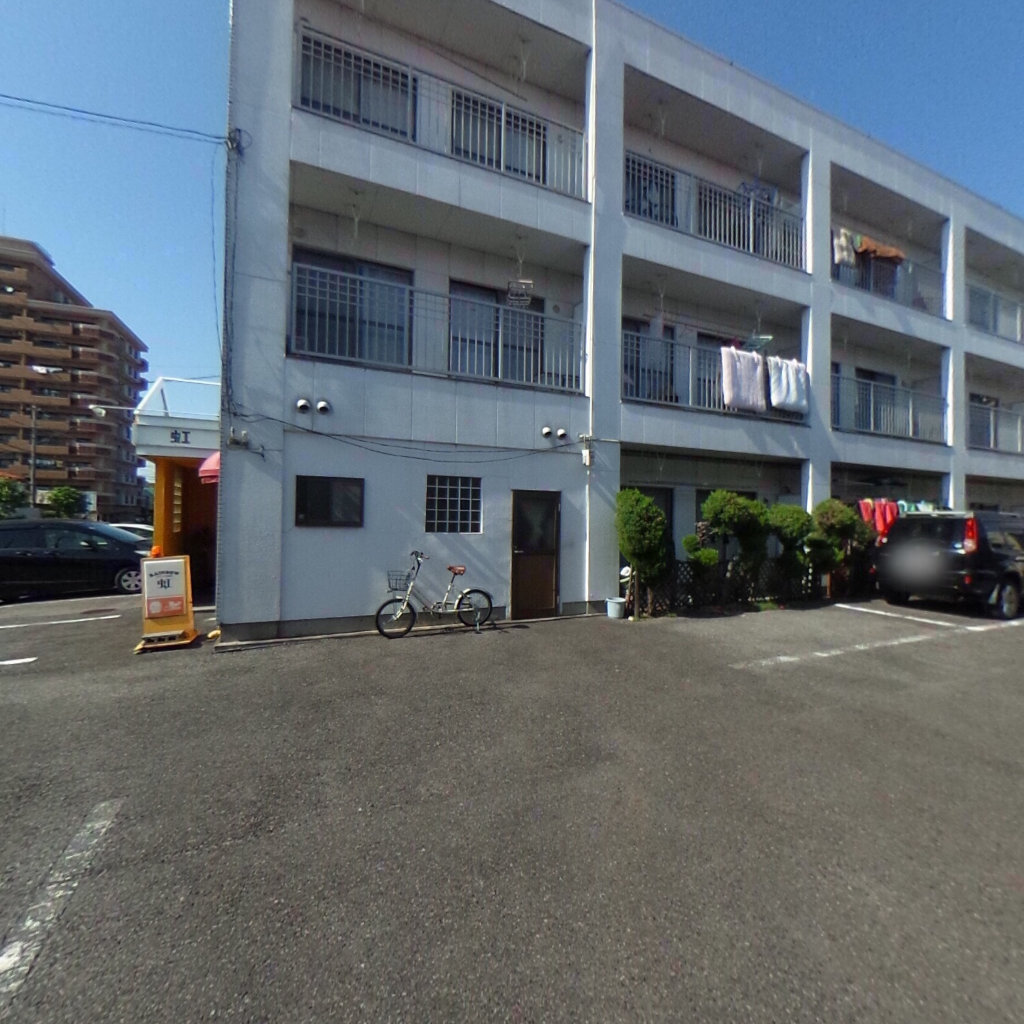 写真：ホワイトレジデンス前並の敷地全景