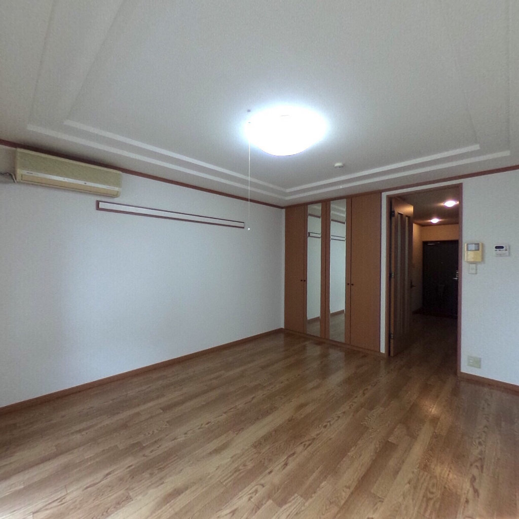 写真:Cozy Hillsの洋室