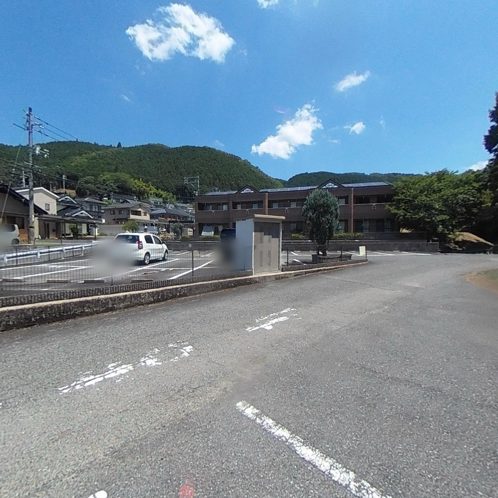 写真:コーポ花の樹の敷地全景