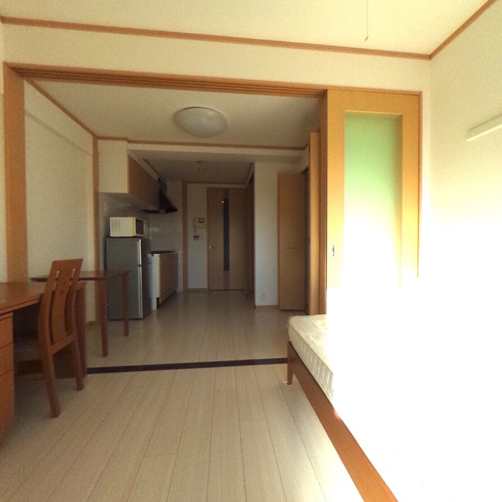 写真:M-stage Aoiの洋室