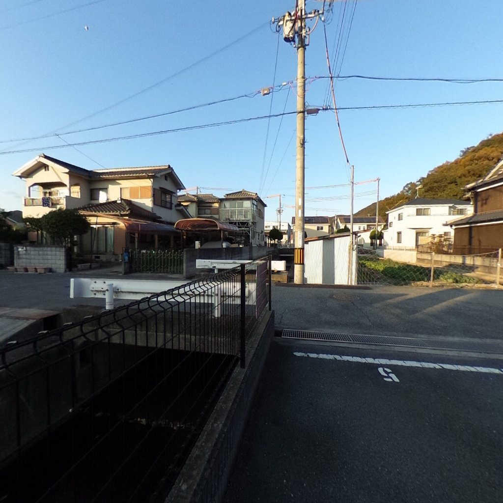 写真：ルミナスコートの建物全景