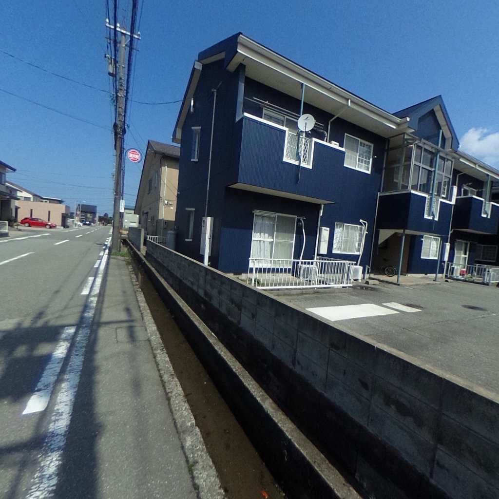 写真:プラドール松田Aの建物全景