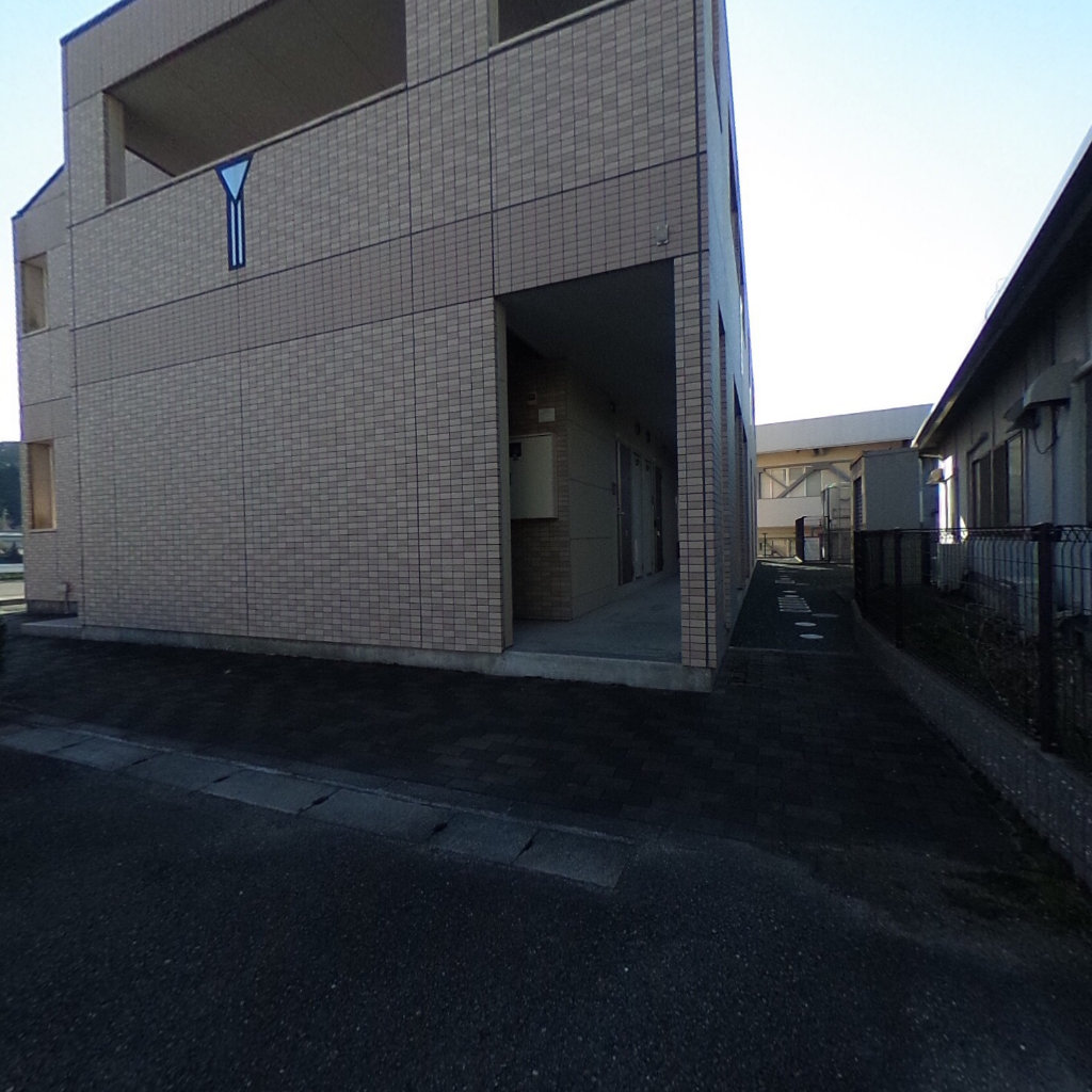 写真:シェルル南方の建物全景