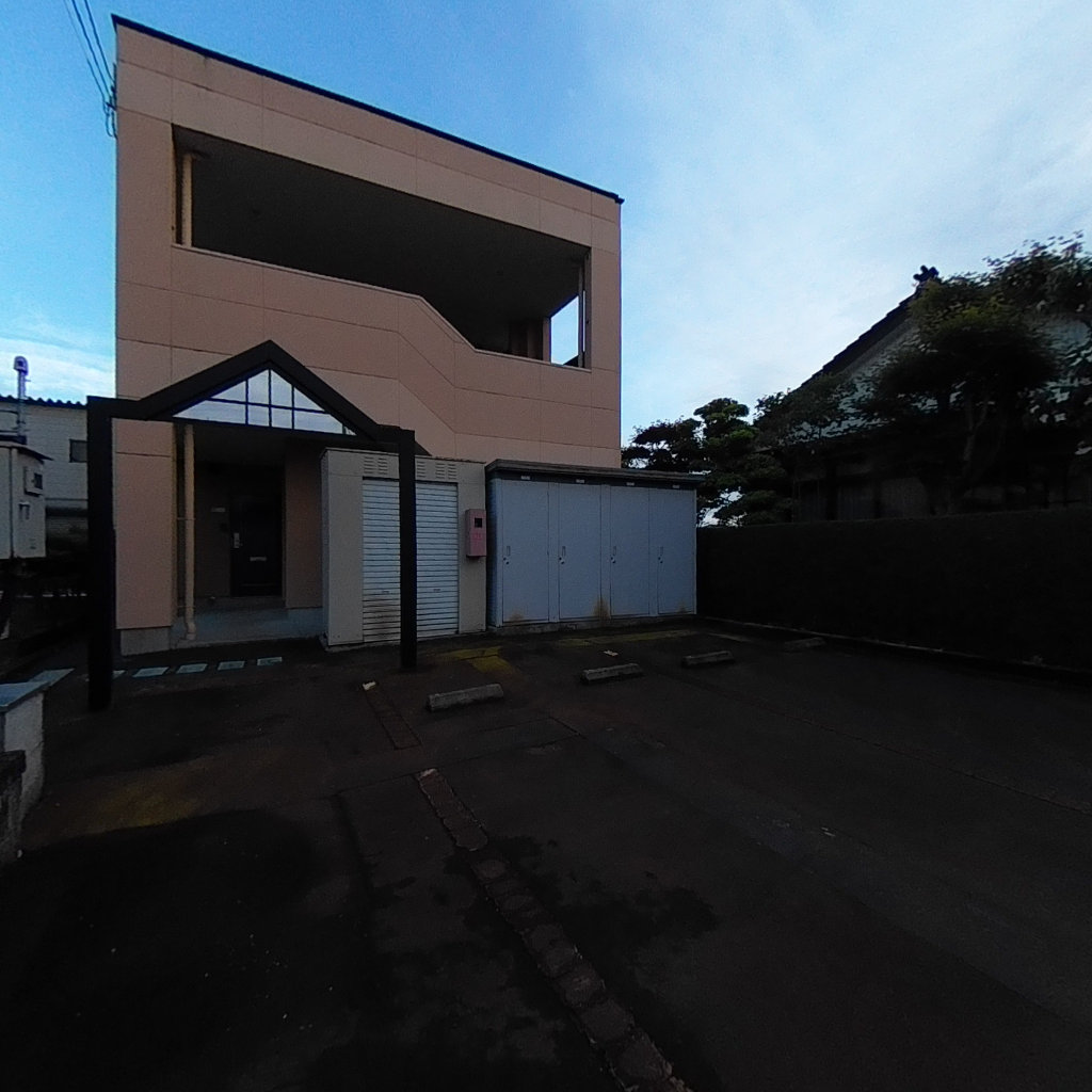 写真:フローラ滑川の敷地全景