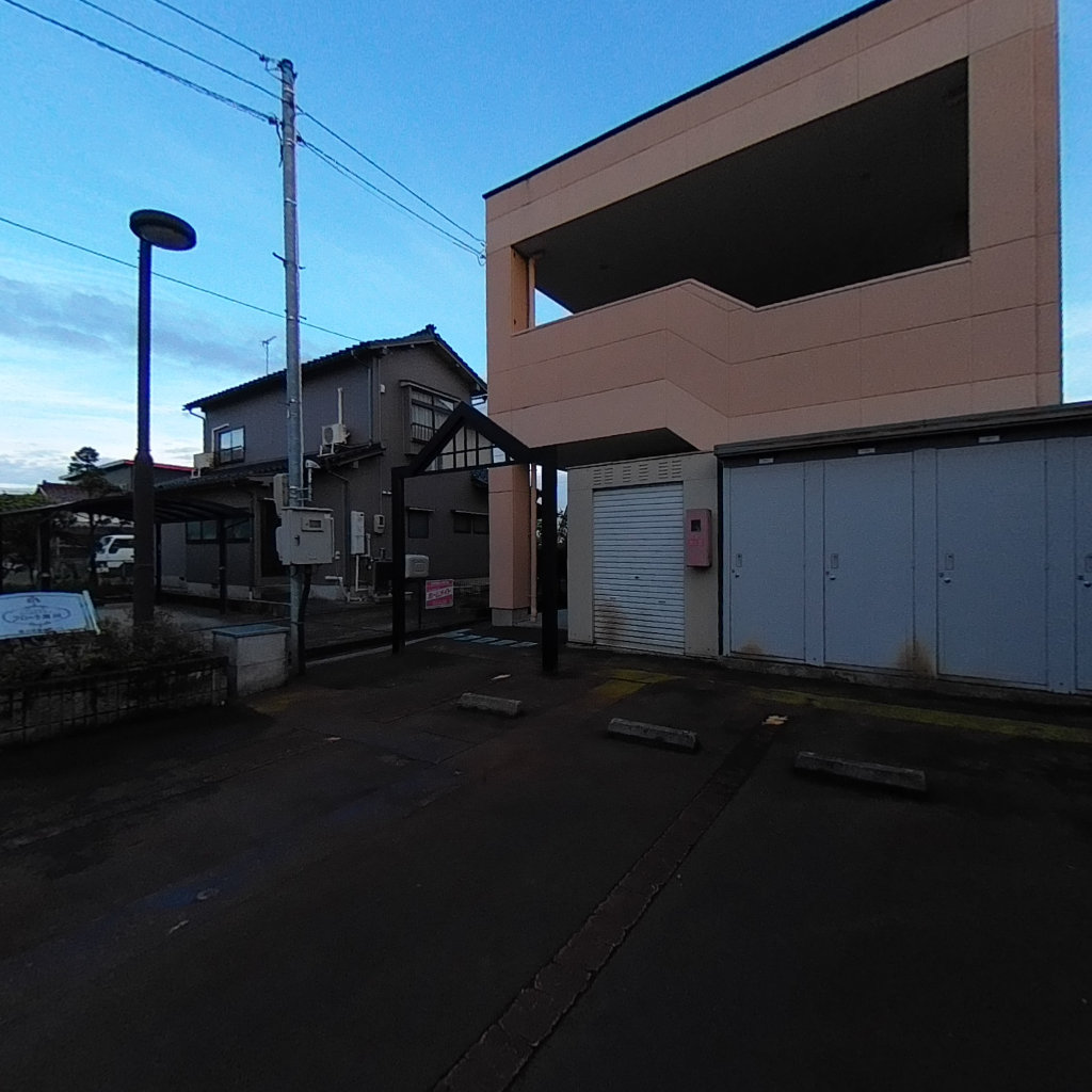 写真:フローラ滑川の敷地全景