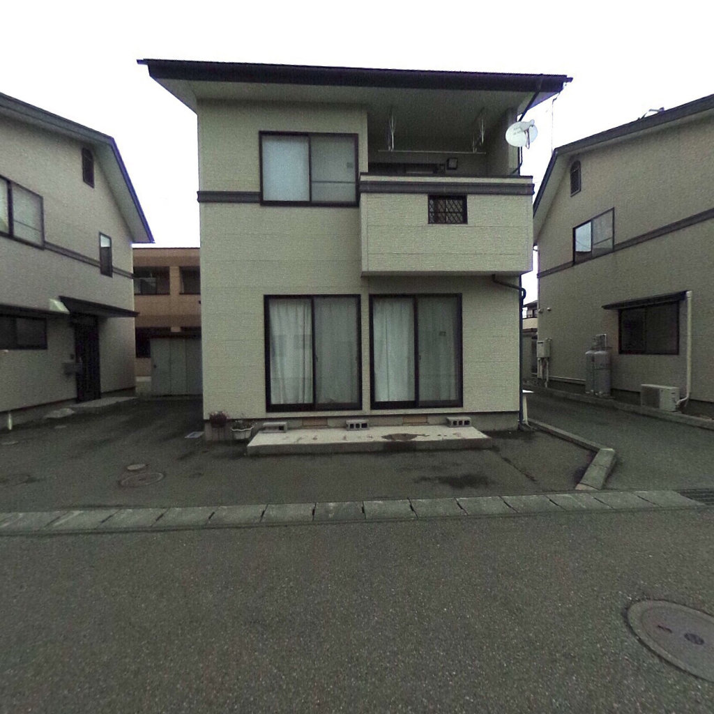 写真：盛岡市永井１６地割の建物全景