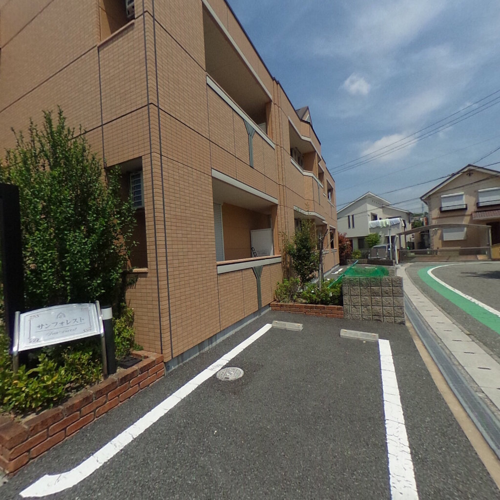 写真：サンフォレストの建物全景