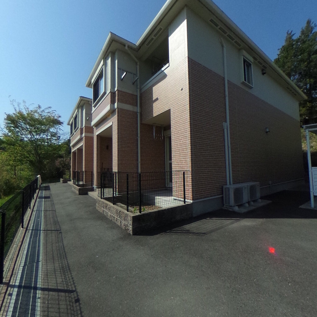 写真:サンハイツ イチカワの建物全景