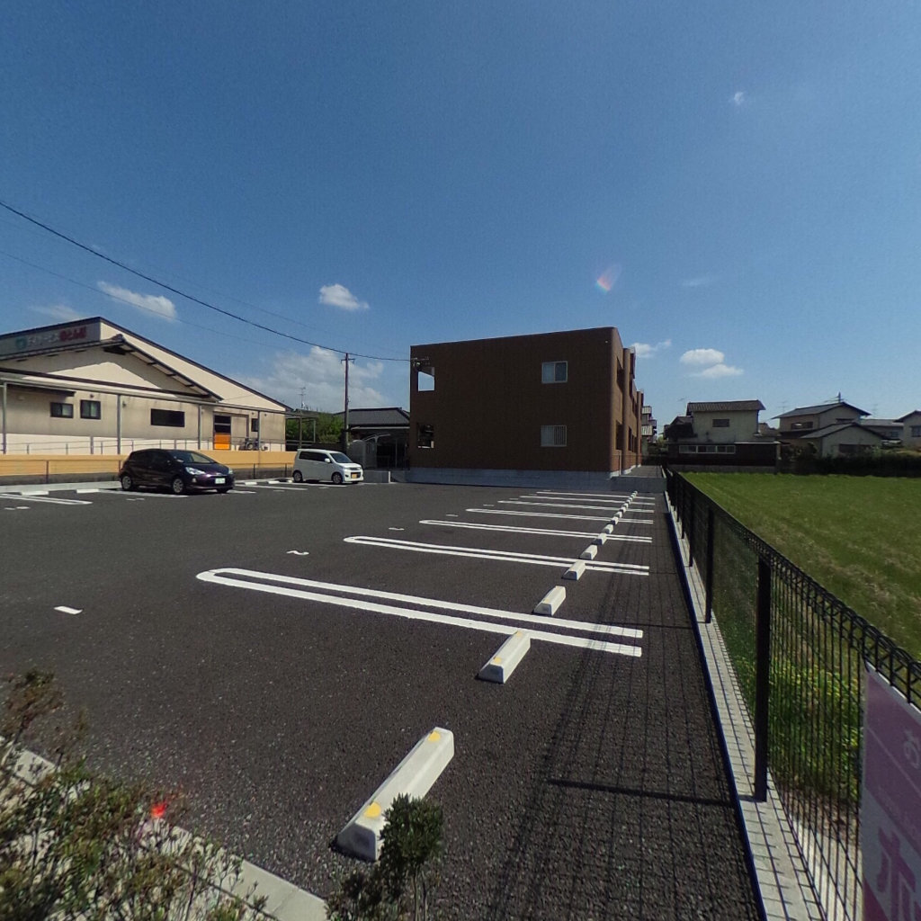 写真:ルコネッサンス(Reconnaissance)の敷地全景