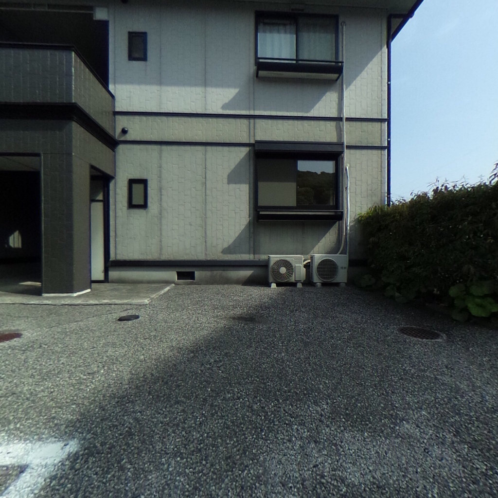 写真:ラピスハイネスC棟の建物全景