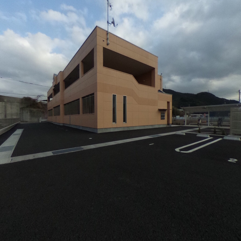 写真:フィオーレ崎岡の建物全景