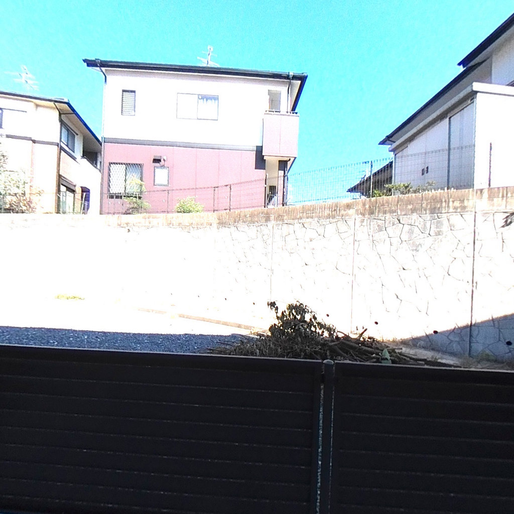 写真:ルミナーレ上上津役の専用庭