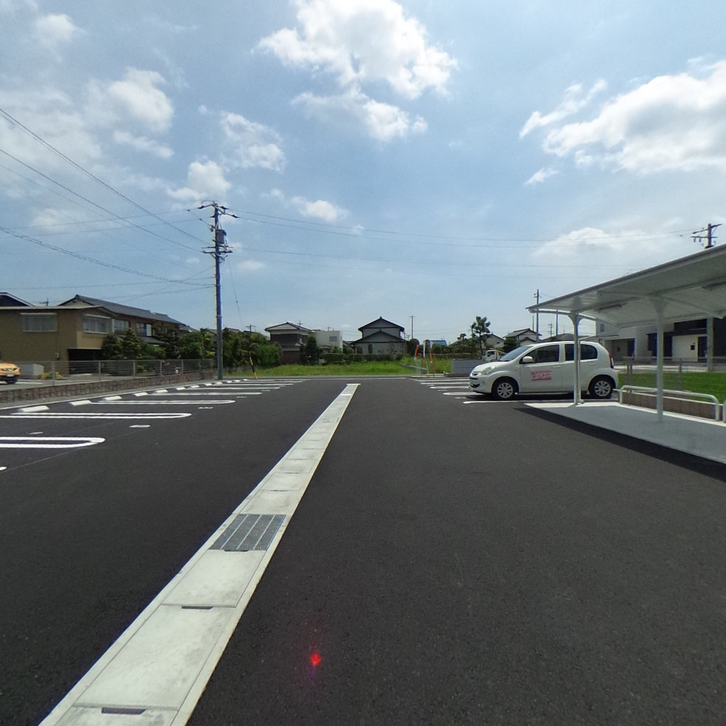 写真:ヴァイオレットの敷地全景
