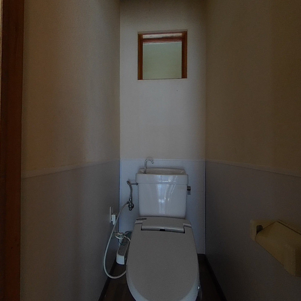 写真:愛西市須依町北前のトイレ