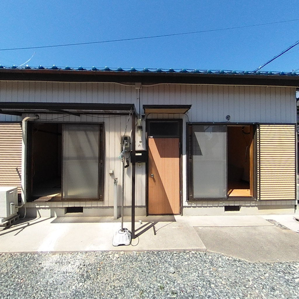 写真:愛西市須依町北前の建物全景