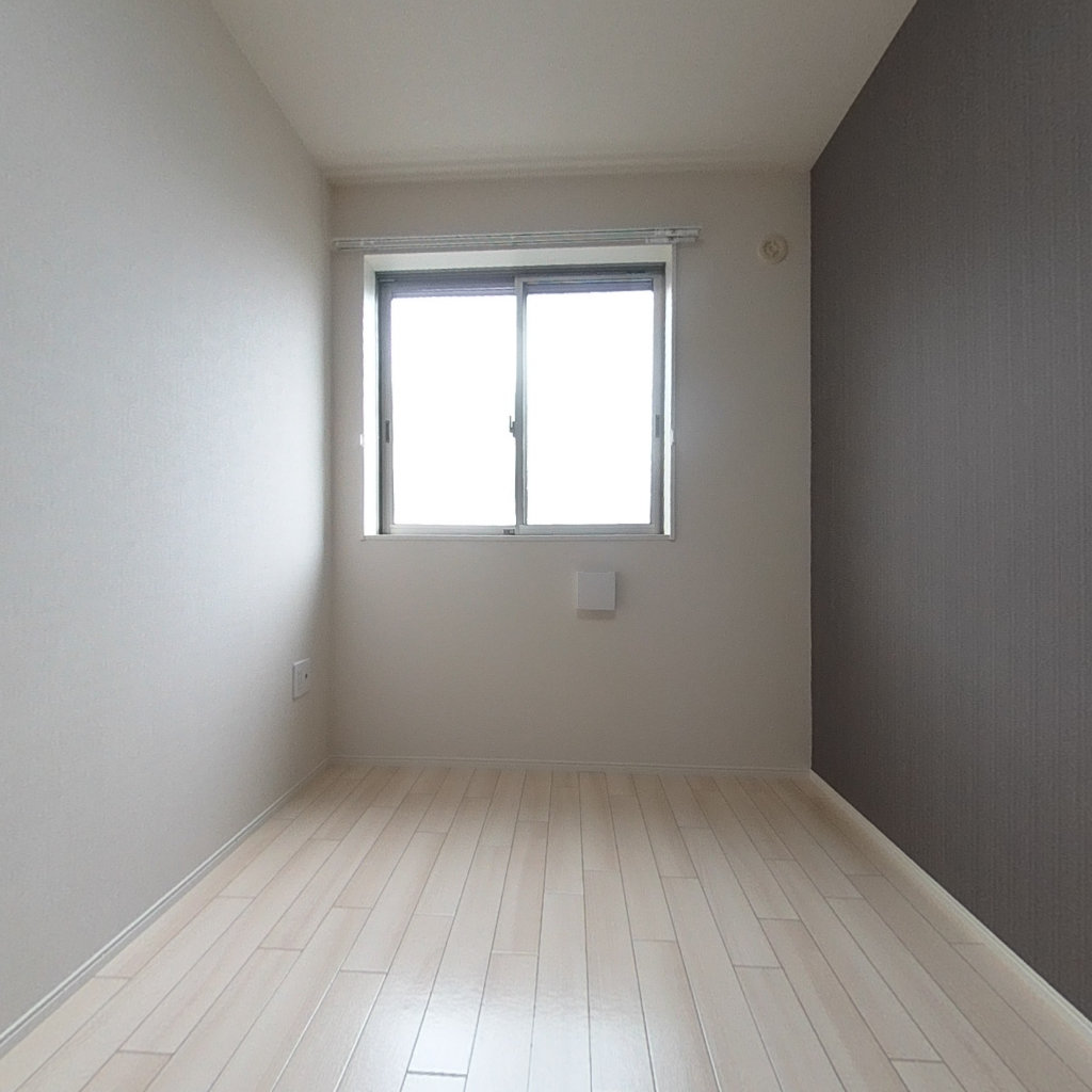 写真:リッチレジデンスB(Rich Residence B)の洋室