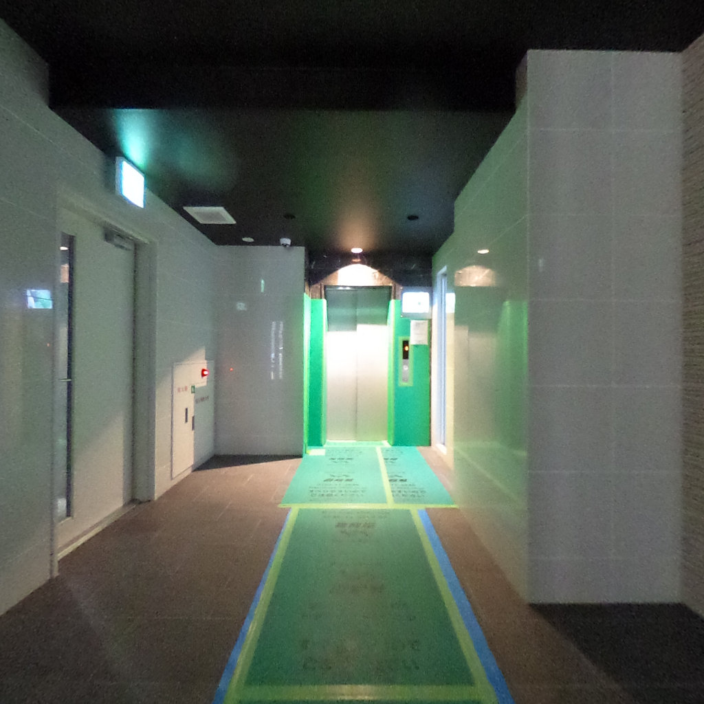 写真：プレサンス大曽根駅前ファーストのエントランス