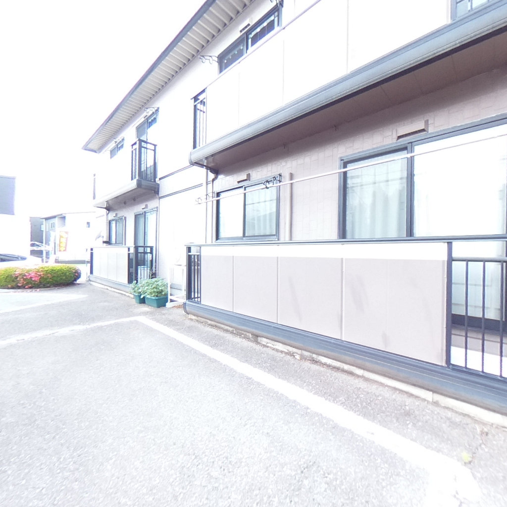 写真:ハイツシャンゼリゼの建物全景