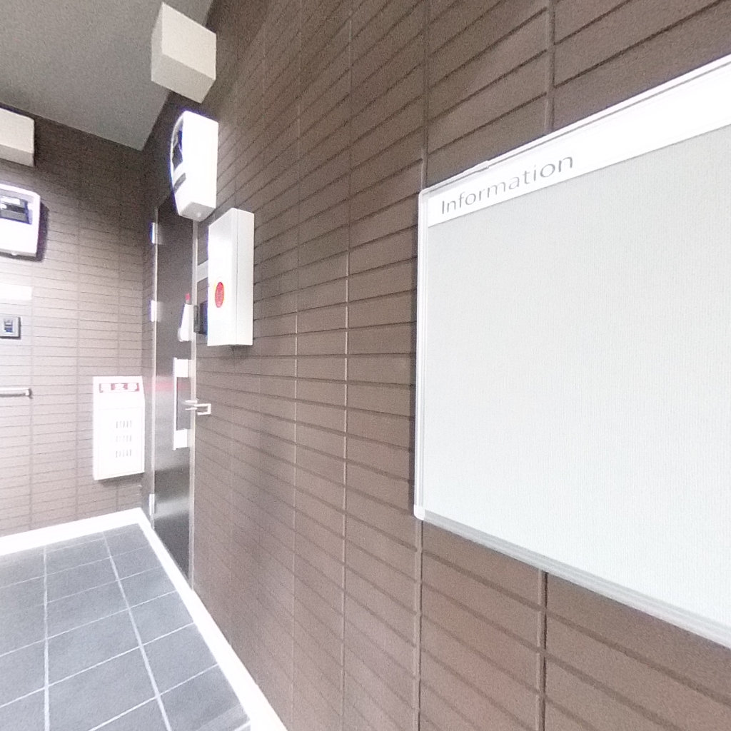 写真:D-ROOM飯田町のエントランス