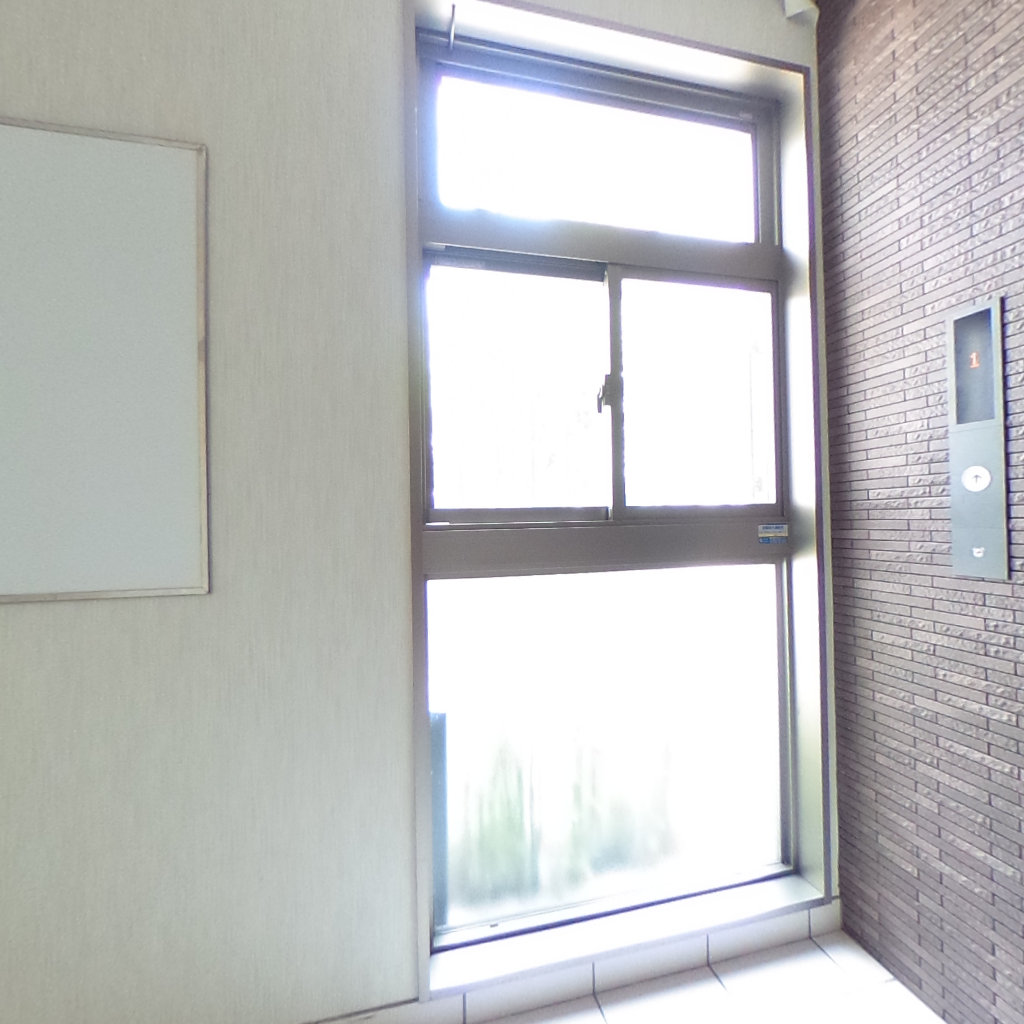 写真:ヴィオーラ中山下のエントランス