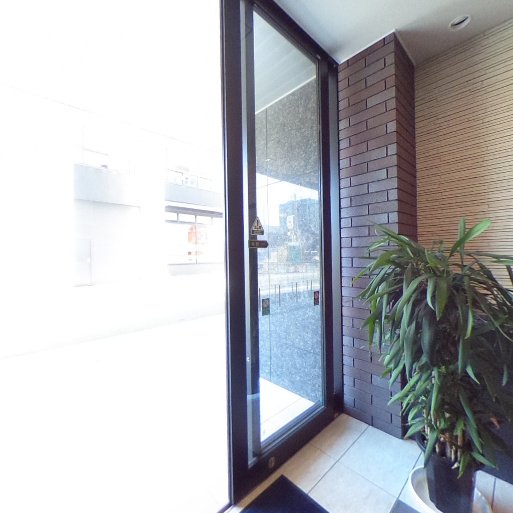 写真:セントラルアヴェニュー田町のエントランス