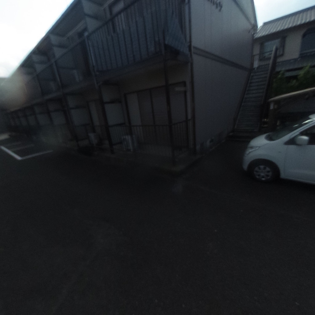 写真:小宮ハイツの建物全景