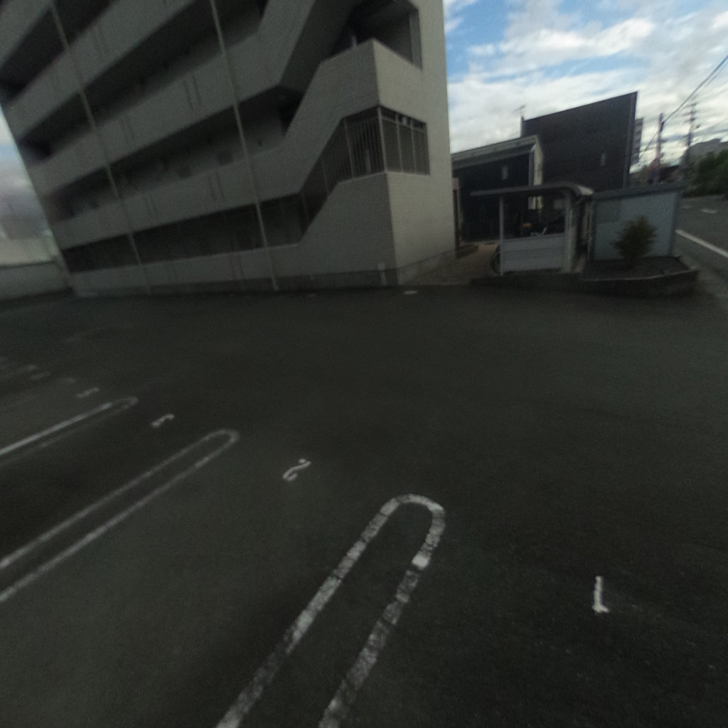 写真:East Court Saqkurabashiの建物全景