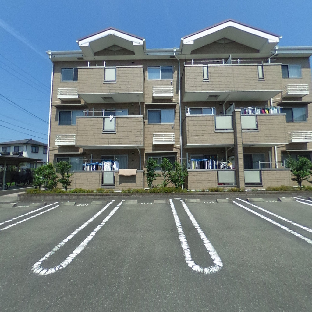 写真:パークハイグランドマンションの建物全景