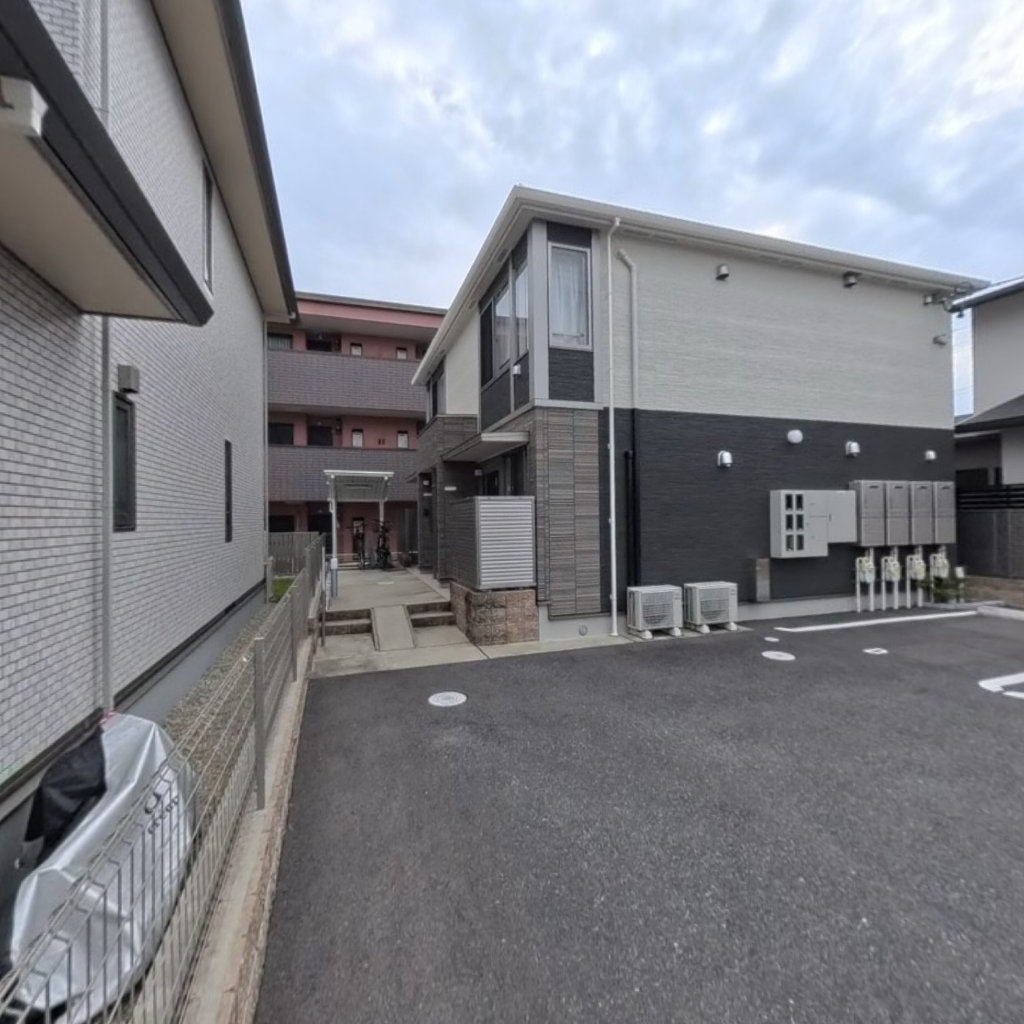 写真:トレスポリシアの建物全景