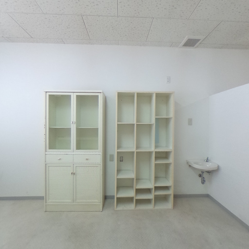 写真:長屋大西テナント学校前の店内