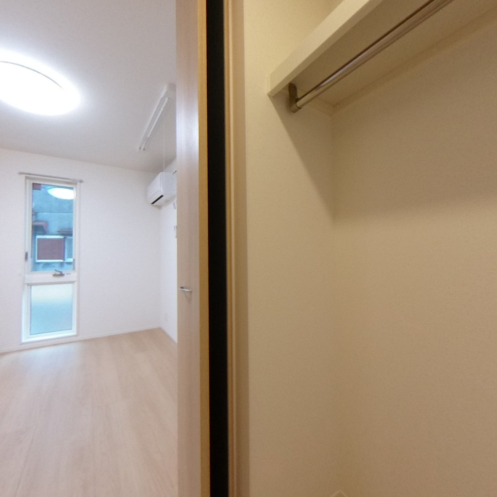 写真:Maison Espoir Ⅳのウォークインクローゼット